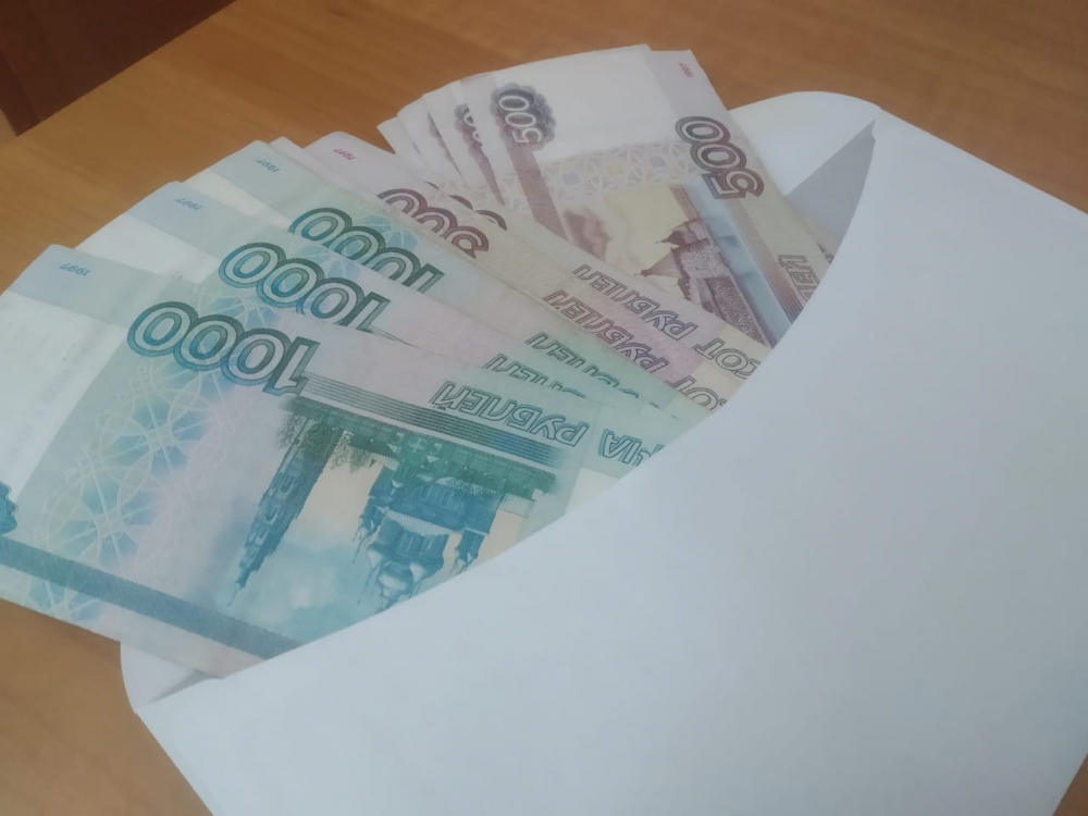 Более 80% волгоградцев согласны получать зарплату в конверте Более 80% волгоградцев согласны получать зарплату в конверте