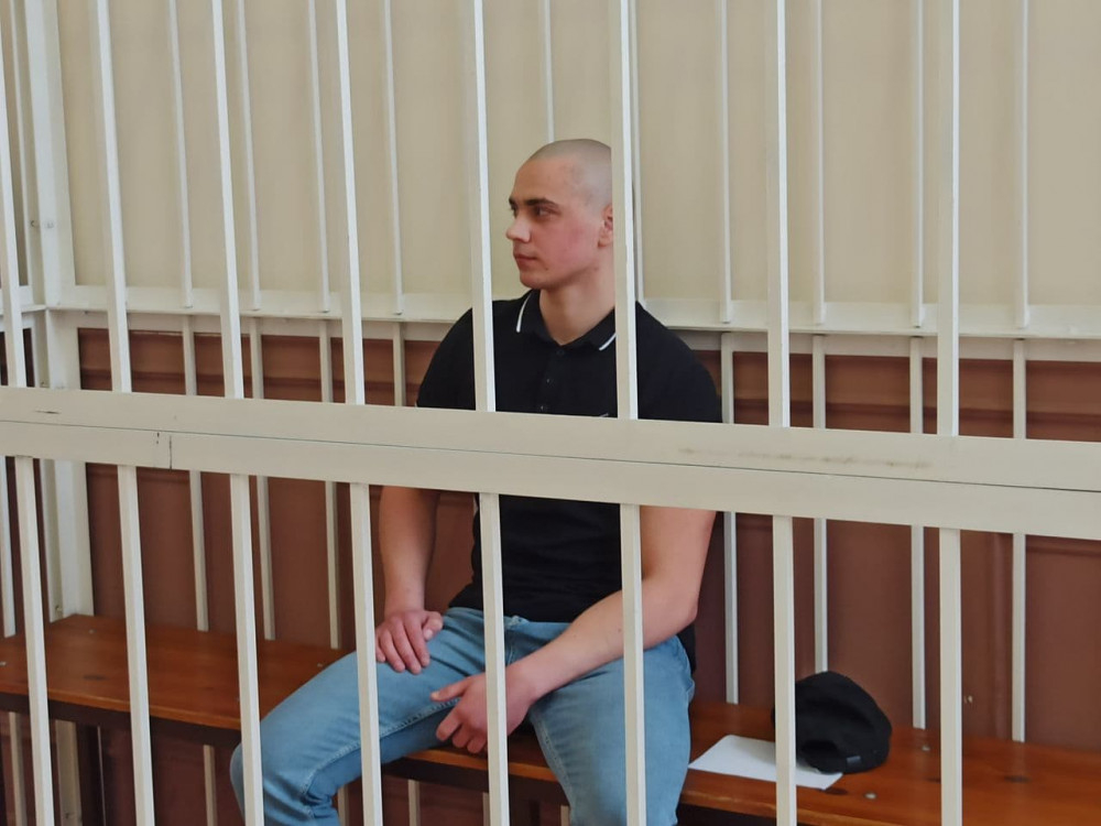 Мама студента не смогла приехать из Азербайджана: в Волгограде продолжается суд над расистом-убийцей Мама студента не смогла приехать из Азербайджана: в Волгограде продолжается суд над расистом-убийцей