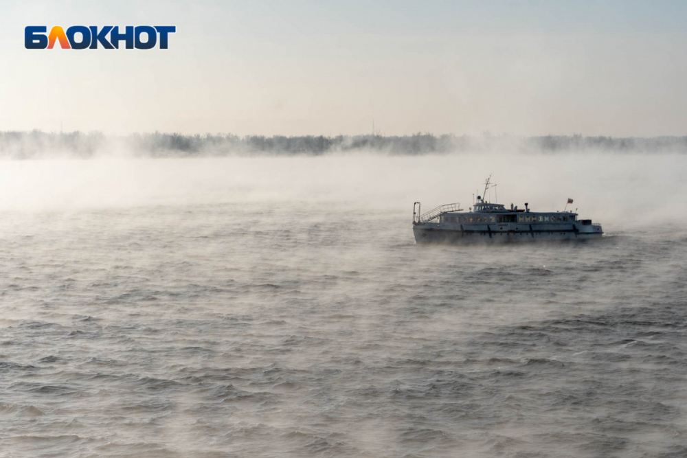 В Волгограде приостановили судоходство из-за падения уровня воды в Волге В Волгограде приостановили судоходство из-за падения уровня воды в Волге