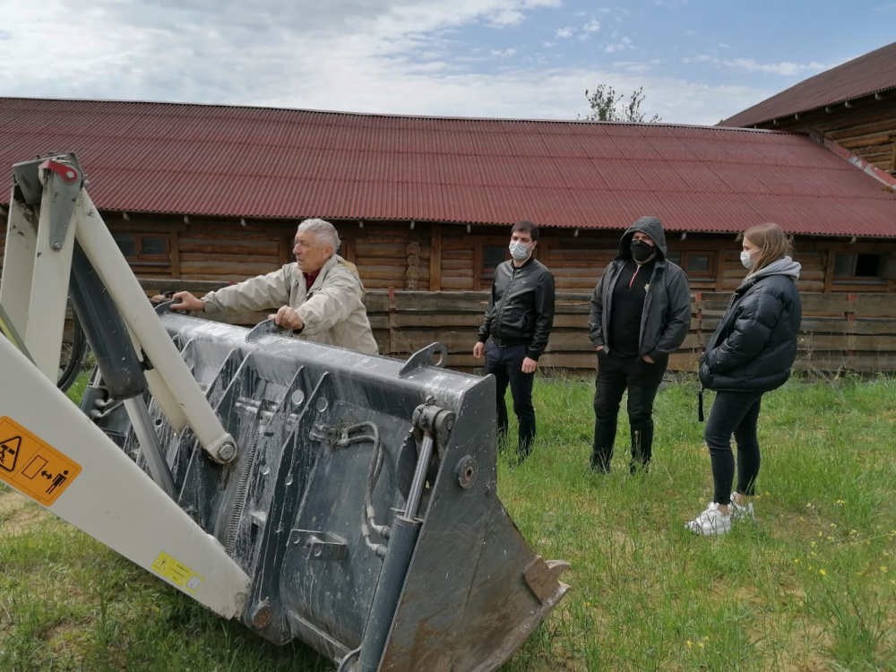 Надежды больше нет: конюшни усадьбы «Сосновый бор» снесут за три дня Надежды больше нет: конюшни усадьбы «Сосновый бор» снесут за три дня
