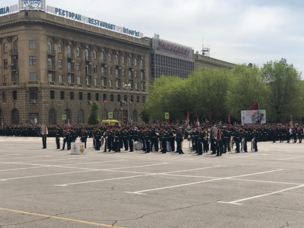 В Волгограде показали парад Победы глазами губернатора В Волгограде показали парад Победы глазами губернатора
