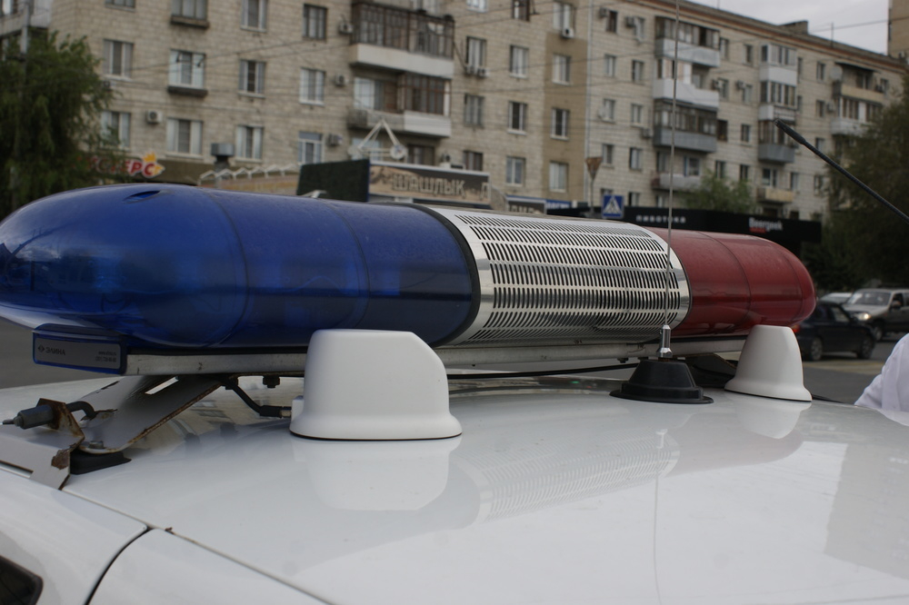Двое пассажиров с ножом ограбили 26-летнего таксиста в Волгограде Двое пассажиров с ножом ограбили 26-летнего таксиста в Волгограде