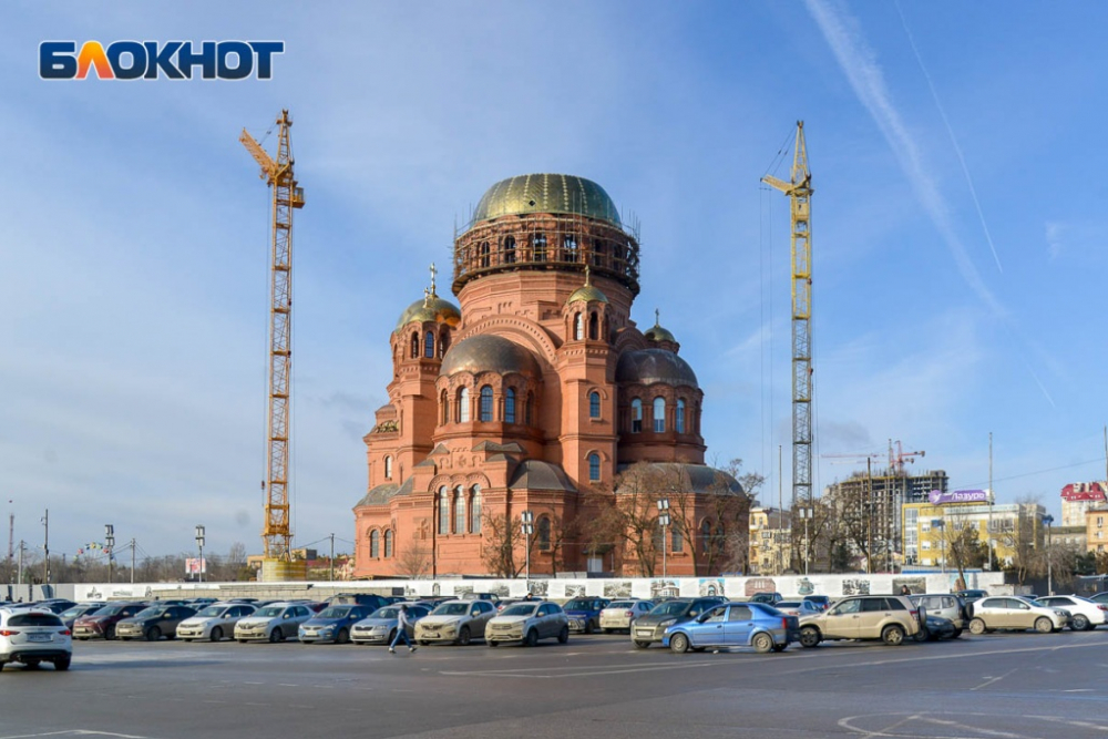 Парк Героев в Волгограде внезапно превратился в Александровский сквер Парк Героев в Волгограде внезапно превратился в Александровский сквер