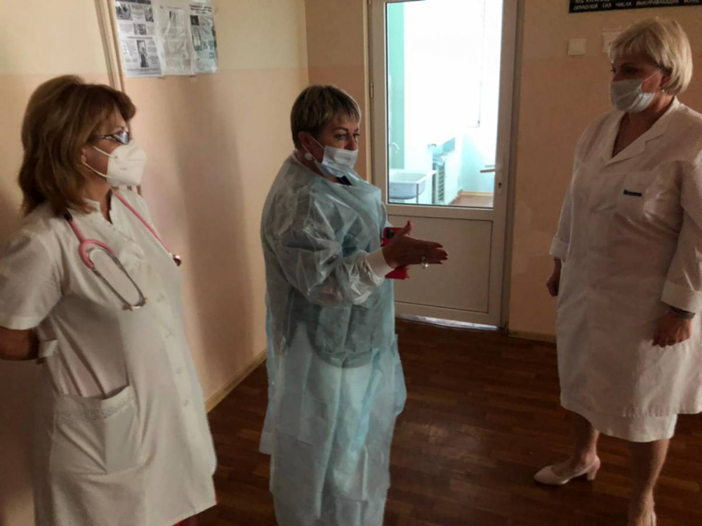 В Волгограде «Единая Россия» попиарилась на брошенном в фекалиях мальчике из больницы В Волгограде «Единая Россия» попиарилась на брошенном в фекалиях мальчике из больницы