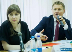 Вице-губернатор Сиваков создал при себе «женский батальон» Вице-губернатор Сиваков создал при себе «женский батальон»