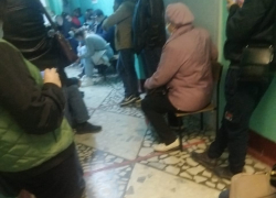 «Наш город захлебнёт тёмно-красная волна»: волгоградец об ужасных очередях в поликлинике «Наш город захлебнёт тёмно-красная волна»: волгоградец об ужасных очередях в поликлинике