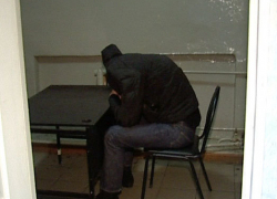 Волгоградец украл магнитолу в подарок себе на день рождения Волгоградец украл магнитолу в подарок себе на день рождения