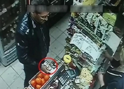 Волгоградский фальшивомонетчик на Range Rover идет под суд в Астрахани Волгоградский фальшивомонетчик на Range Rover идет под суд в Астрахани