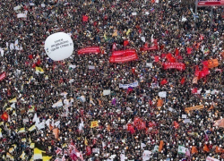 Протестные настроения в обществе не идут на спад Протестные настроения в обществе не идут на спад