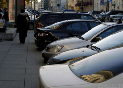 Волгоградских автовладельцев накажут рублем за неправильную парковку Волгоградских автовладельцев накажут рублем за неправильную парковку