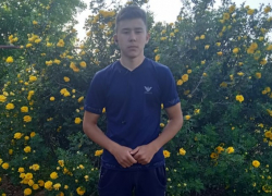«Сына убили, а потом подвесили»: убитая горем мама 15-летнего волгоградца молит разобраться в трагедии «Сына убили, а потом подвесили»: убитая горем мама 15-летнего волгоградца молит разобраться в трагедии