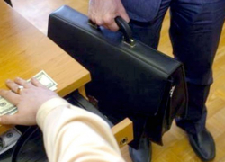 Депутат и глава администрации под Волгоградом попались на взятках Депутат и глава администрации под Волгоградом попались на взятках