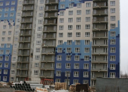 Два дома волгоградского долгостроя «Адмиралтейский» заканчивают с опозданием на три года Два дома волгоградского долгостроя «Адмиралтейский» заканчивают с опозданием на три года