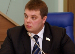 Депутат Волгоградской областной думы Сергей Попов объявил о начале работы юридических консультаций, Депутат Волгоградской областной думы Сергей Попов объявил о начале работы юридических консультаций,