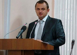 Осужденный за мошенничество экс-чиновник мэрии Волгограда получает из бюджета зарплату 145 тысяч рублей Осужденный за мошенничество экс-чиновник мэрии Волгограда получает из бюджета зарплату 145 тысяч рублей