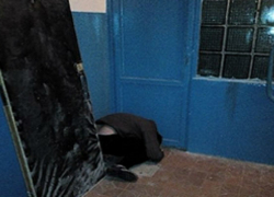 Волгоградка выложила в сеть фото умирающего парня вместо того, чтобы вызвать «скорую» Волгоградка выложила в сеть фото умирающего парня вместо того, чтобы вызвать «скорую»