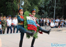 В Волгограде почтили память погибших в Беслане В Волгограде почтили память погибших в Беслане