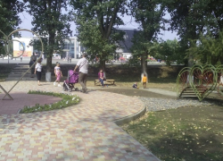 В парке «Влюбленных» в Волгоградской области появятся новые диваны на чугунных ножках В парке «Влюбленных» в Волгоградской области появятся новые диваны на чугунных ножках