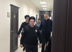 На заседание по делу маньяка-убийцы Масленникова привели ювелира На заседание по делу маньяка-убийцы Масленникова привели ювелира