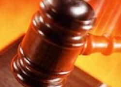 Директор завода и высокопоставленный полицейский осуждены за пытки Директор завода и высокопоставленный полицейский осуждены за пытки