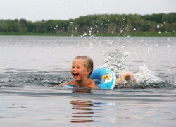 Вода в Волге на территории Волгограда к 1 июля прогрелась до +20˚С Вода в Волге на территории Волгограда к 1 июля прогрелась до +20˚С