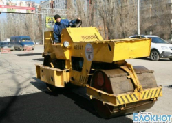 Дорожники Волгограда отремонтировали 20 тысяч квадратных метров дорог Дорожники Волгограда отремонтировали 20 тысяч квадратных метров дорог