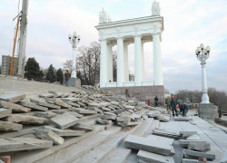 За время движения вперед госдолг Волгоградской области вырос почти на 60 процентов За время движения вперед госдолг Волгоградской области вырос почти на 60 процентов