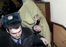 Хулигану из города-спутника Волгограда грозит 10 лет за нападение на полицейских Хулигану из города-спутника Волгограда грозит 10 лет за нападение на полицейских