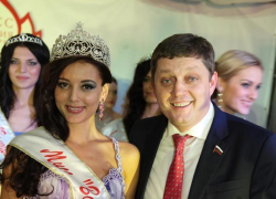 Фоторепортаж с конкурса «Мисс Волгоград 2012» Фоторепортаж с конкурса «Мисс Волгоград 2012»