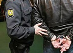 В Волгограде 2 гастарбайтера ограбили автовладельца на АЗС В Волгограде 2 гастарбайтера ограбили автовладельца на АЗС
