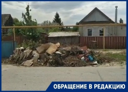 Мусорный коллапс: два месяца жители поселка в Волгоградской области наблюдают мусор из окон своих домов Мусорный коллапс: два месяца жители поселка в Волгоградской области наблюдают мусор из окон своих домов