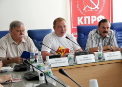 Волгоградские коммунисты удвоят ряды за два года Волгоградские коммунисты удвоят ряды за два года
