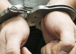 Житель Ленинского района обвиняется в изнасиловании своей 9-летней падчерицы Житель Ленинского района обвиняется в изнасиловании своей 9-летней падчерицы