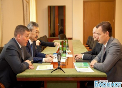Андрей Бочаров провел рабочие переговоры с руководителем Поволжского банка Сбербанка Владимиром Ситновым Андрей Бочаров провел рабочие переговоры с руководителем Поволжского банка Сбербанка Владимиром Ситновым