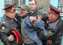 В Иловле обстреляли полицейских В Иловле обстреляли полицейских