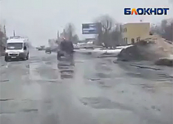 «Волгоградский беспредел» на дорогах снял на видео возмущенный водитель «Волгоградский беспредел» на дорогах снял на видео возмущенный водитель