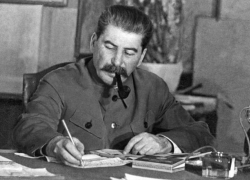 Календарь:10 апреля 1925 года Царицын переименован в Сталинград Календарь:10 апреля 1925 года Царицын переименован в Сталинград