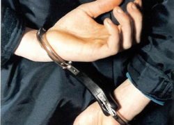 В Волгограде таксист изнасиловал 17-летнюю пассажирку В Волгограде таксист изнасиловал 17-летнюю пассажирку