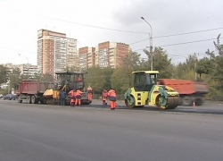В Волгограде на проспекте Жукова появился новый асфальт В Волгограде на проспекте Жукова появился новый асфальт