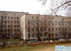 В Суровикино студентка училища вонзила нож в живот соседки по общежитию В Суровикино студентка училища вонзила нож в живот соседки по общежитию