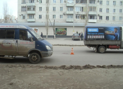В Волгограде маршрутка № 44 сбила 76-летнего пенсионера В Волгограде маршрутка № 44 сбила 76-летнего пенсионера