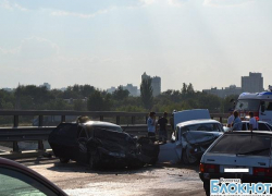 В Волгоградской больнице умер третий участник ДТП на «танцующем» мосту В Волгоградской больнице умер третий участник ДТП на «танцующем» мосту