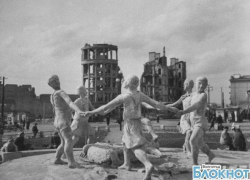 На Привокзальную площадь Волгограда вернется фонтан «Детский хоровод» На Привокзальную площадь Волгограда вернется фонтан «Детский хоровод»
