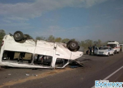 В Волгоградской области перевернулась маршрутка: двое погибло, семеро ранены В Волгоградской области перевернулась маршрутка: двое погибло, семеро ранены