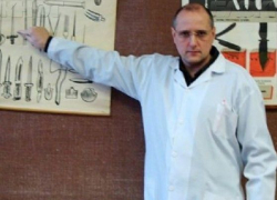 Подозреваемый в крупных взятках главный паталогоанатом области Колченко в предынфарктном состоянии доставлен в больницу Подозреваемый в крупных взятках главный паталогоанатом области Колченко в предынфарктном состоянии доставлен в больницу