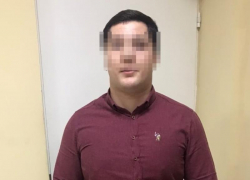Стрелявшим из автомата Калашникова поздно вечером на Ангарском оказался сотрудник компании по установке окон Стрелявшим из автомата Калашникова поздно вечером на Ангарском оказался сотрудник компании по установке окон