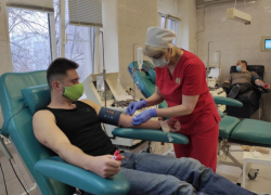 Волгоградский облздрав: плазма от вакцинированных доноров в 1,5 раза быстрее убивает коронавирус Волгоградский облздрав: плазма от вакцинированных доноров в 1,5 раза быстрее убивает коронавирус