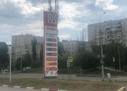 Волгоградстат зарегистрировал подорожание всех видов бензина в Волгограде Волгоградстат зарегистрировал подорожание всех видов бензина в Волгограде