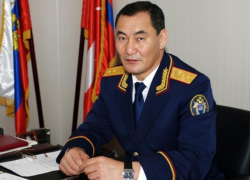 Легендарный волгоградский следователь Михаил Музраев стал пенсионером Легендарный волгоградский следователь Михаил Музраев стал пенсионером