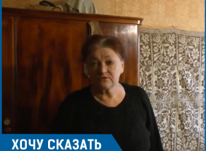 Наше ЖКХ ничего не может – только пенсионеркам заглушки ставить, – возмущенная волгоградка Наше ЖКХ ничего не может – только пенсионеркам заглушки ставить, – возмущенная волгоградка